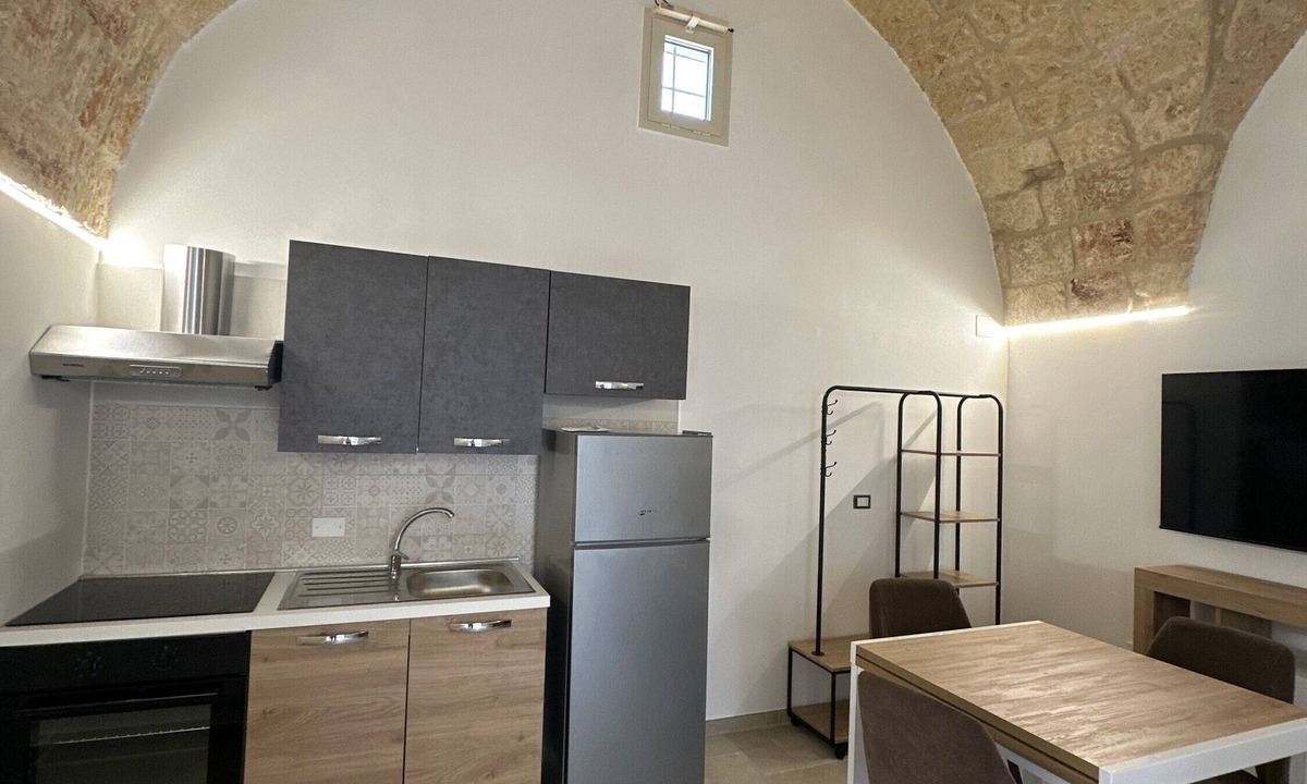 Specchia Apartment | Apartment 'Casa Don Michele' with Private Terrace, Wi-Fi and Air Conditioning