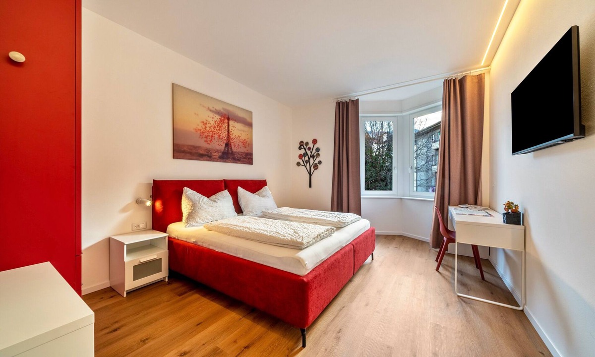 Merano Historic Center Apartment | Apartment 'Central Suite Merano' with Mountain View, Wi-Fi and Air Conditioning