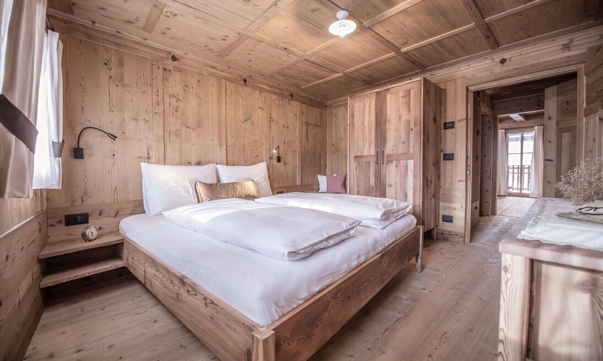 Mareo Apartment | Apartment 'Ciasa Somuer - Stangode' with Mountain View, Balcony & Wi-Fi