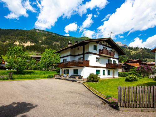 Pozza di Fassa Apartment | Apartment Cincelli - Marmolada by Interhome