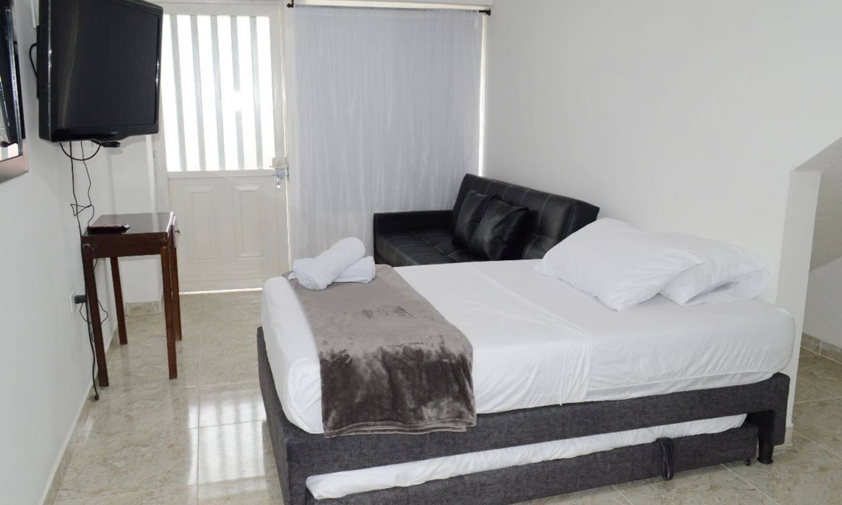 La Estrella Apartment | Apartment via thermals available!