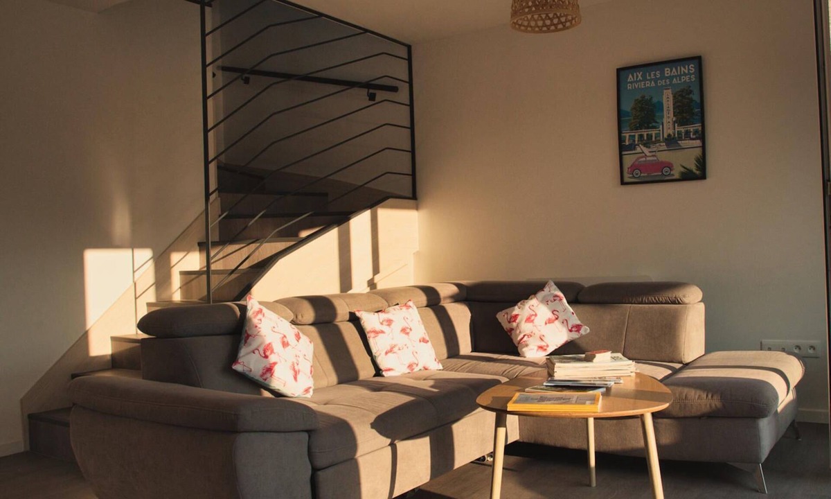 Aix-les-Bains Apartment | Apartment-Comfort-Ensuite with Shower-Appartement T5 Bât. A