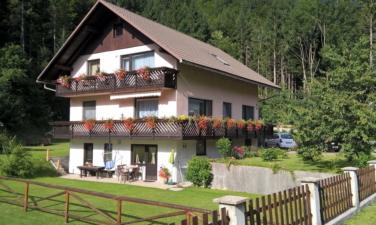 Ratece Apartment | Apartment comfort 90 m2 for 4-6 persons, Ratece-Planica, near Kranjska Gora, Slo