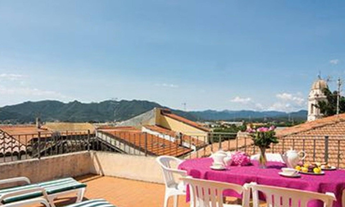 Campochiesa Apartment | Apartment 'Dalia' with Shared Pool, Private Terrace and Wi-Fi