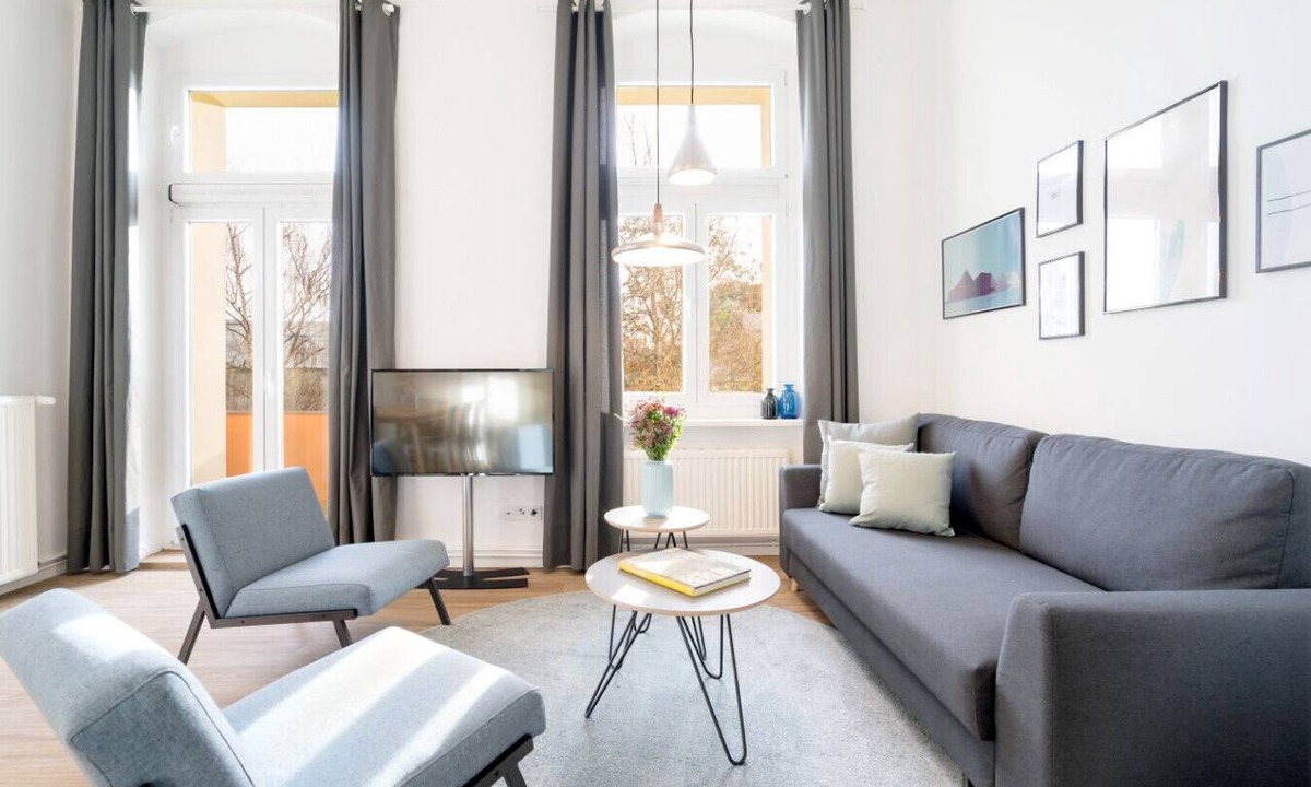 Mitte Apartment | Apartment (150sqm) with 3 Bedrooms & Balcony