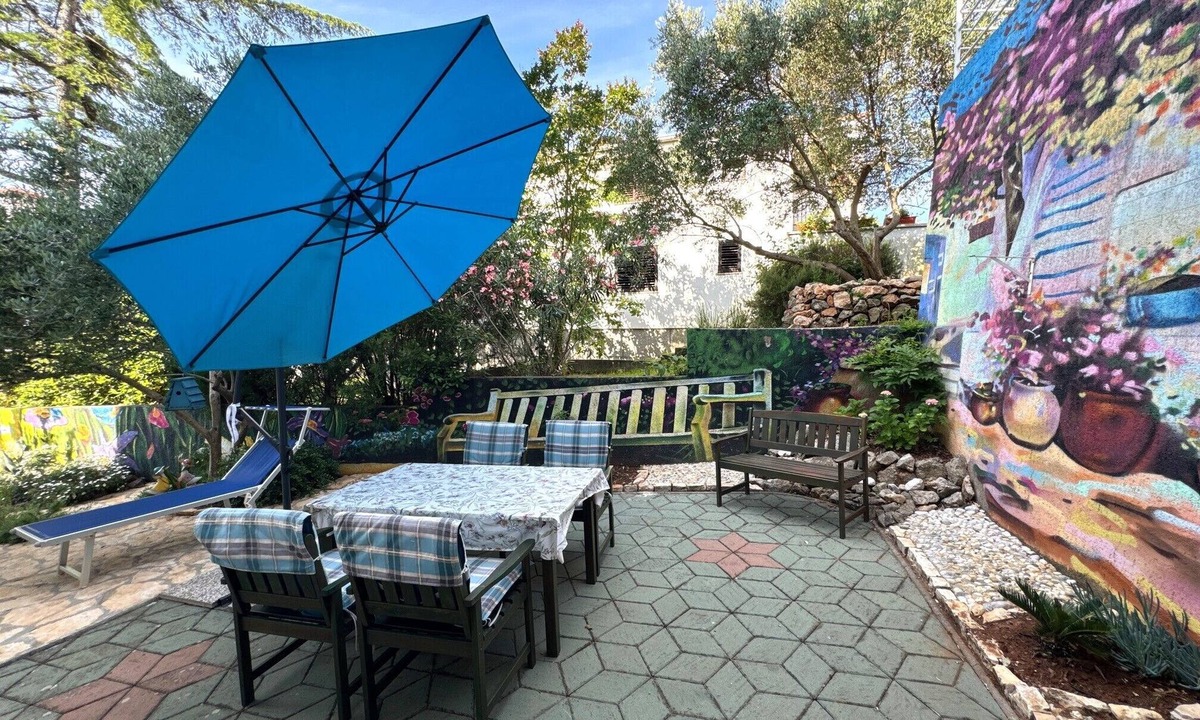 Krk Apartment | Apartment Didi with private garden, close to the center, family-friendly