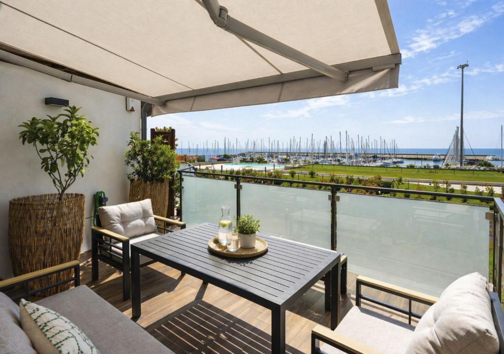 Santo Stefano al Mare Apartment | Apartment Entre Bateau et Mer by Interhome