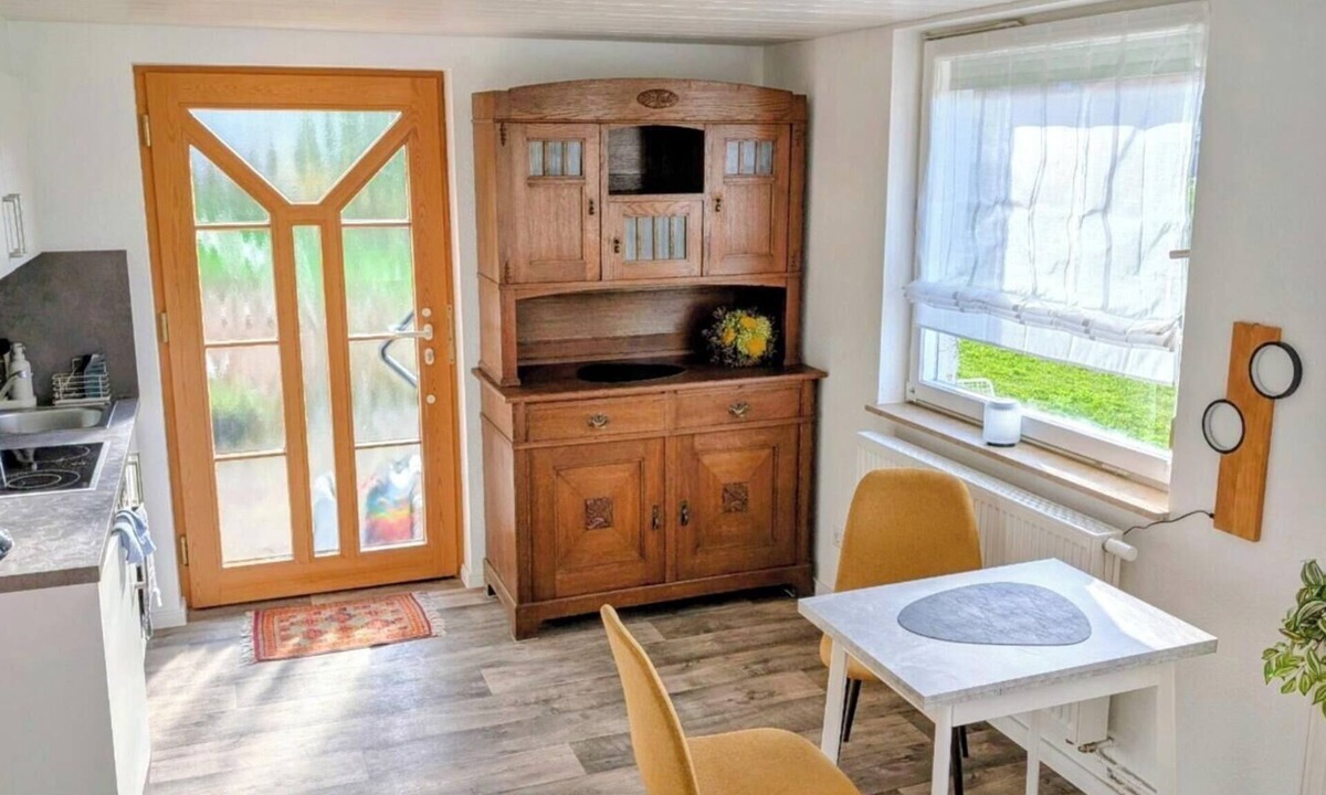 Pfullingen Apartment | Apartment “Echaztal” with Private Terrace and Garden