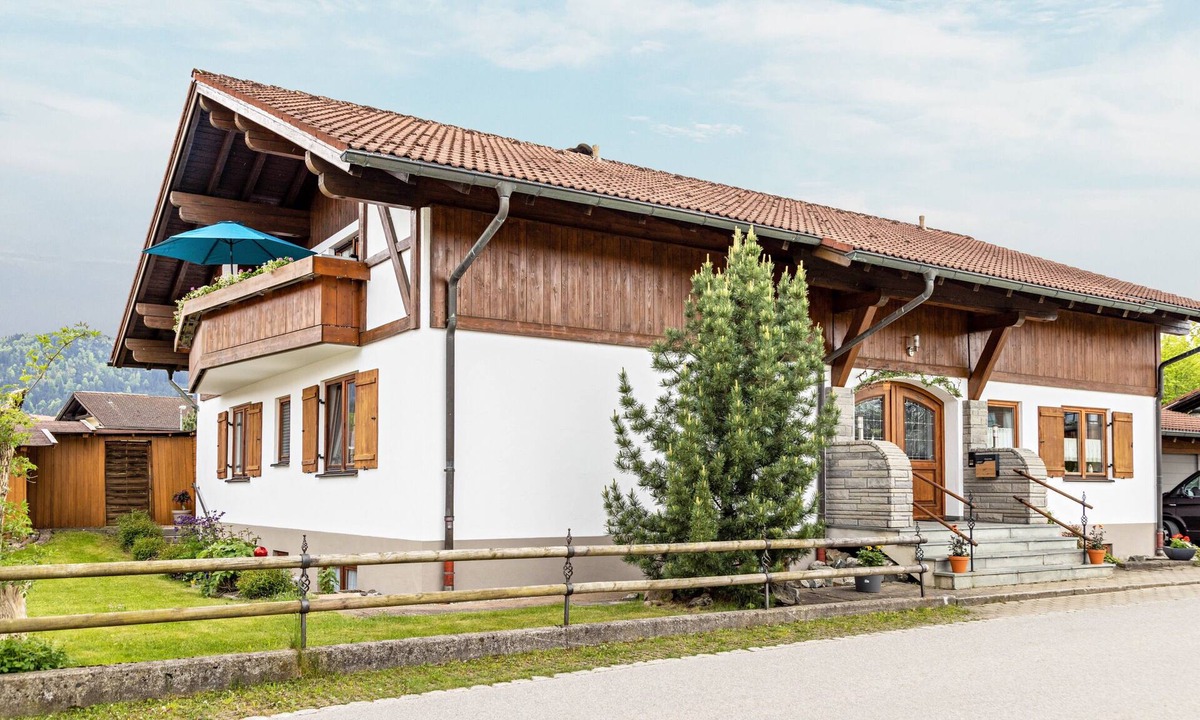 Wertach Apartment | Apartment 'Erd - Reuterwanne' with Mountain View, Shared Garden and Wi-Fi