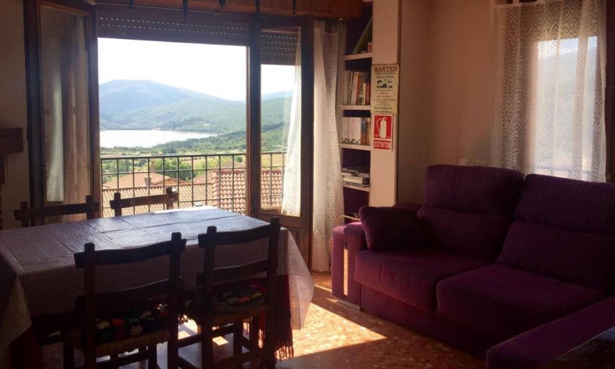El Rasillo de Cameros Apartment | Apartment 'Luar 3' with Mountain View and Wi-Fi