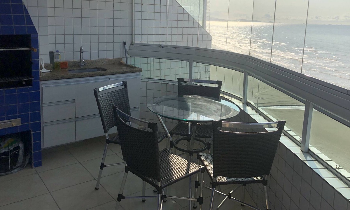 Balneario Paqueta Apartment | Apartment facing the sea with barbecue on the balcony, 2 parking spaces, 3 bedrooms