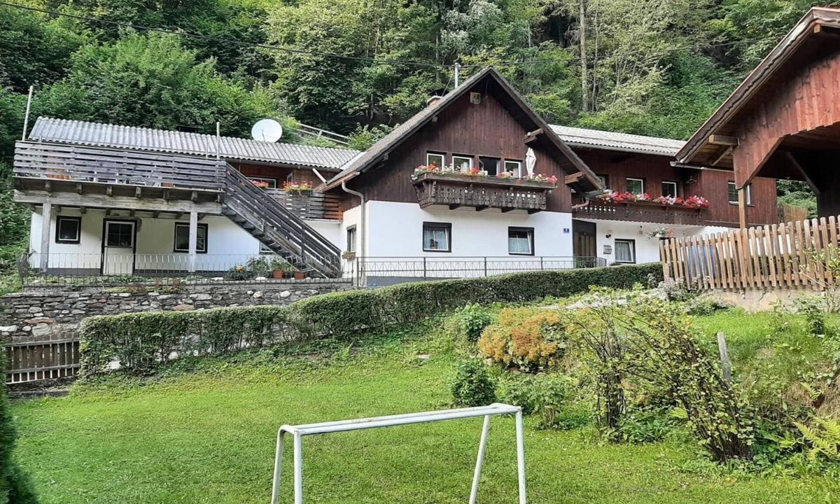 Feld am See House | Apartment Feld am See near Feldsee Lake