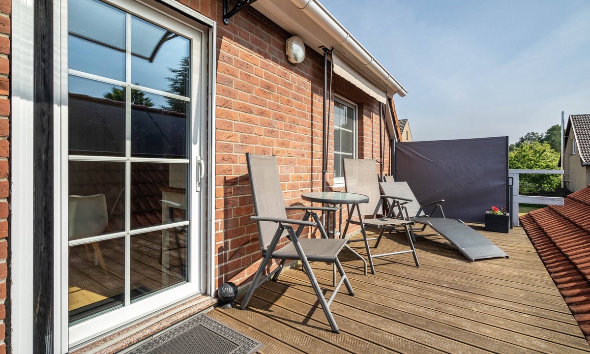 Neustrelitz Apartment | Apartment 'Ferienwohnung 2 Schulze' with Private Terrace, Shared Garden and Wi-Fi
