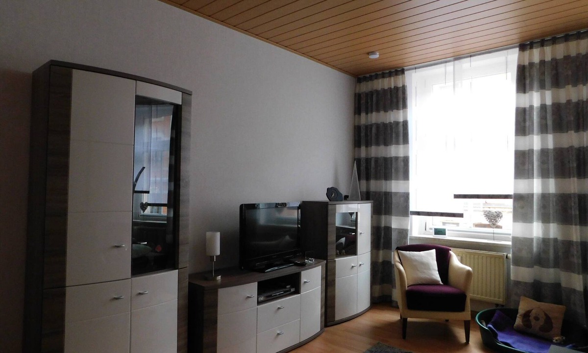 Auerbach Apartment | Apartment 'Ferienwohnung Adler' with Balcony