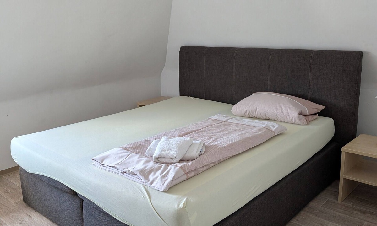 Ansbach Apartment | Apartment 'Ferienwohnung Beck' with Balcony and Wi-Fi