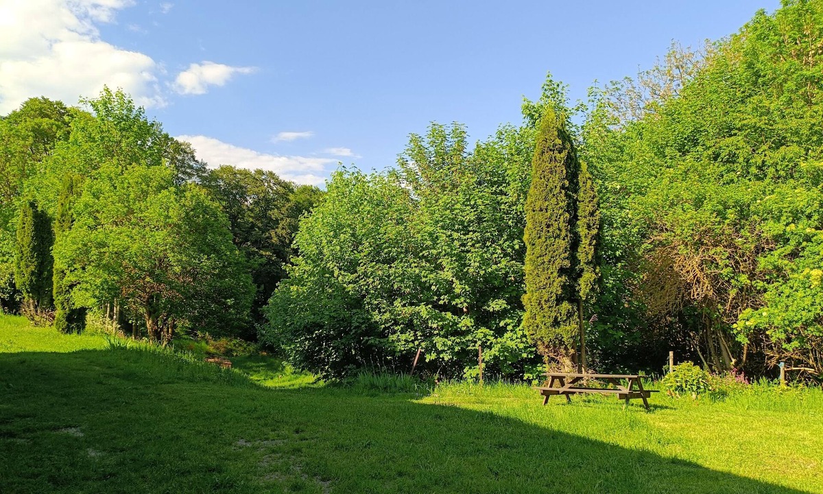 Le Chambon-sur-Lignon Apartment | Apartment in large stone house in the countryside