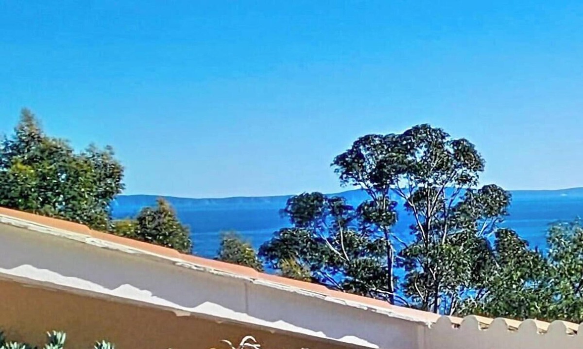 Le Rayol Apartment | Apartment with terrace and sea view near Rayol Beach