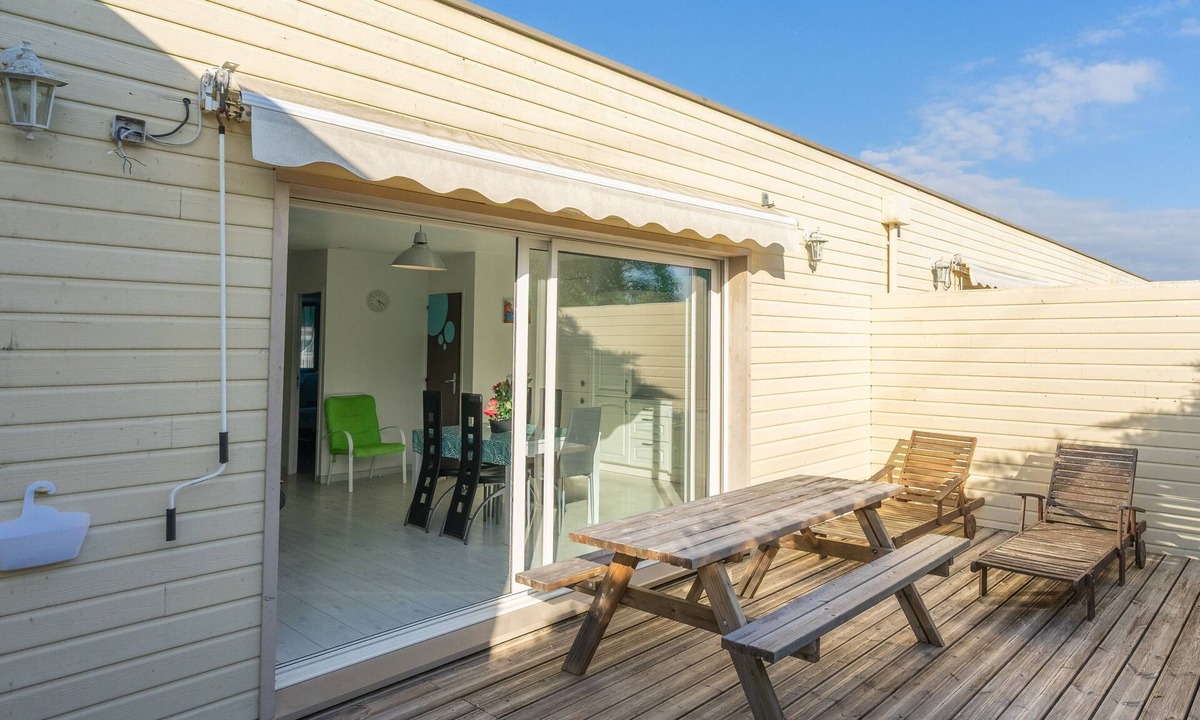 Saint-Simon-de-Bordes Apartment | Apartment 'Le Clos Du Champ De L'Amour - Ile De Ré' with Private Pool, Wi-Fi, and AC