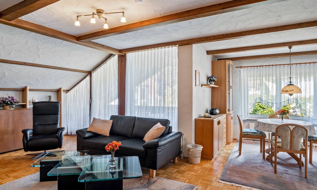 Neunkirchen Apartment | Apartment 'Gästehaus Marlies - Wohnung B' with Private Terrace