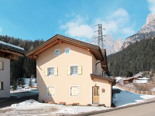 Pera Apartment | Apartment Giuditta by Interhome