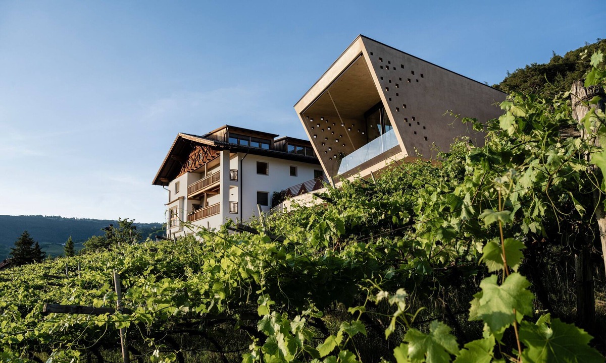 Bolzano Apartment | Apartment "Gojer Sauvignon" with Mountain View, Garden & Wi-Fi
