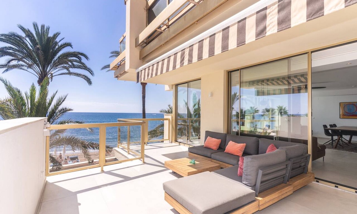 Marbella Seafront Promenade Apartment | Apartment 'Great First Line Amazing Terrace' with Sea View, Wi-Fi and Air Conditioning