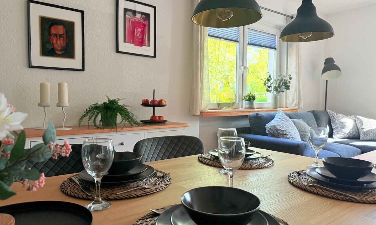 Emden Apartment | Apartment 'Herrentor' with Private Terrace, Private Garden and Wi-Fi