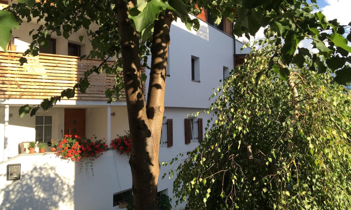 Lajen Apartment | Apartment Hintertrojer in a central location, good food with free WIFI