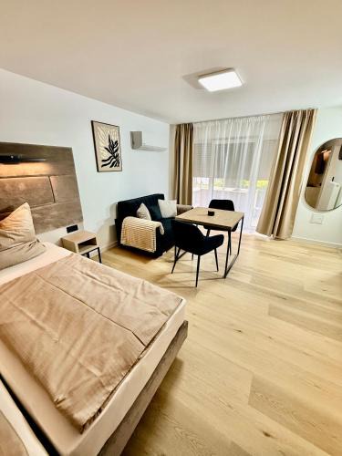 Ergersheim Apartment | Apartment "Hubertus" mit Klima, überdachter Terrasse & Parkplatz