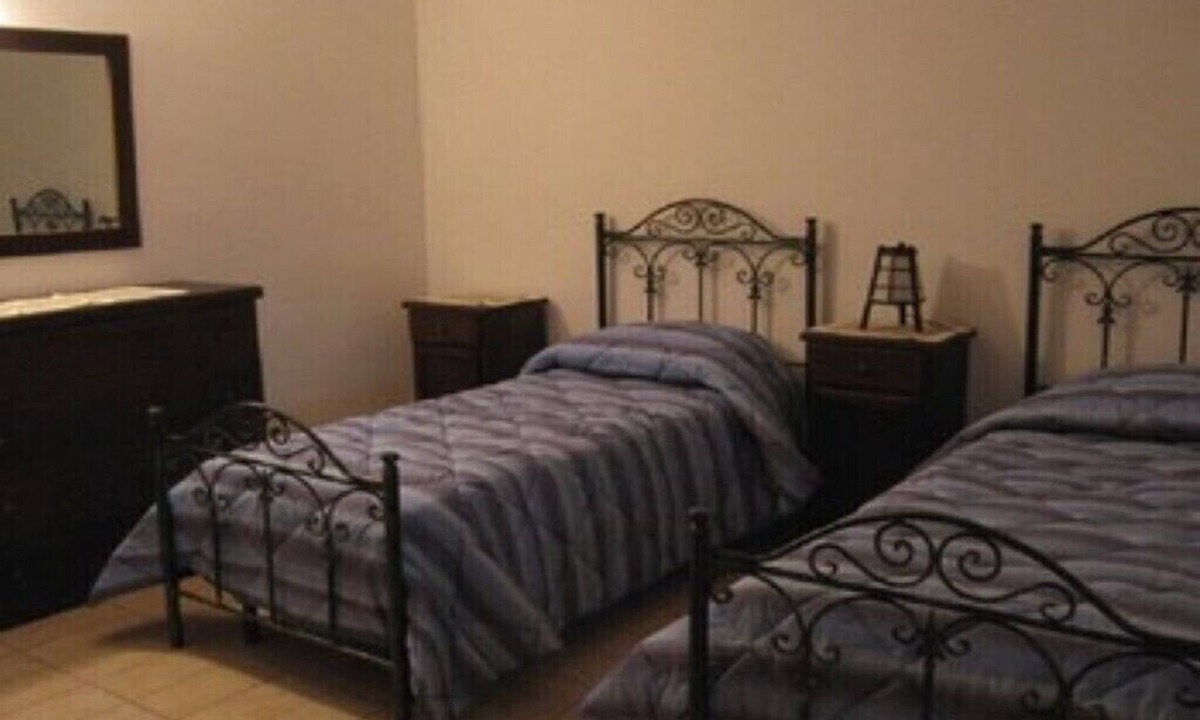 Oria Apartment | Apartment in complex with ample parking and close to 15min from the sea