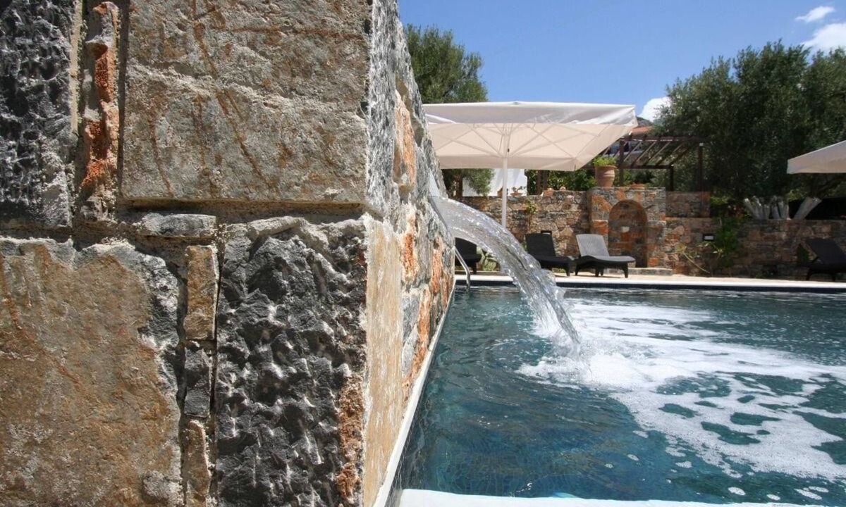 Istron Apartment | Apartment in Istro with Generous Terrace