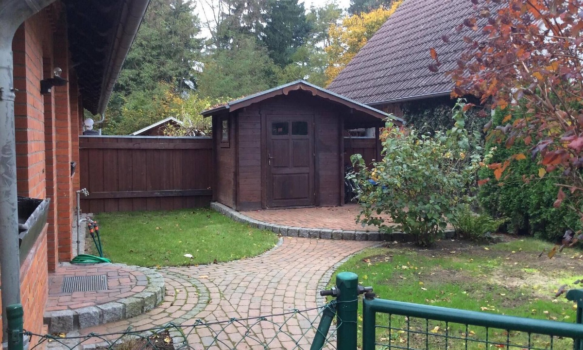 Neustrelitz Apartment | Apartment in Neustrelitz with Private Parking