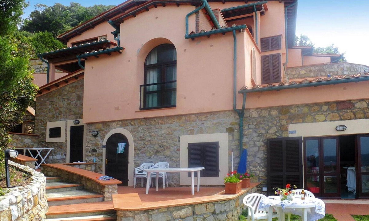 Rio nell'Elba Apartment | Apartment in Nisporto with Private Sea Access
