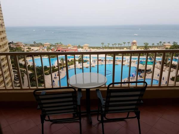 Ras Sudar Ski Chalet | Apartment in Porto Sokhna Pyramids for Families