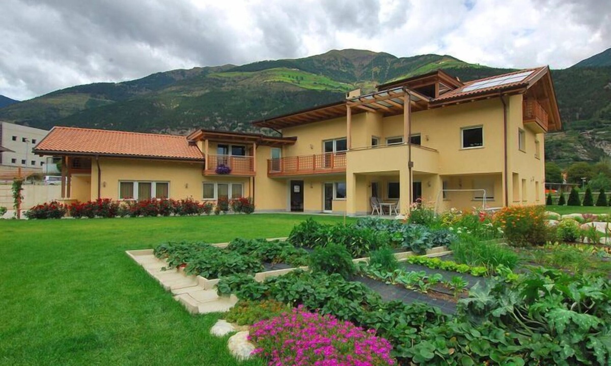 Silandro Apartment | Apartment in Schlanders with terrace