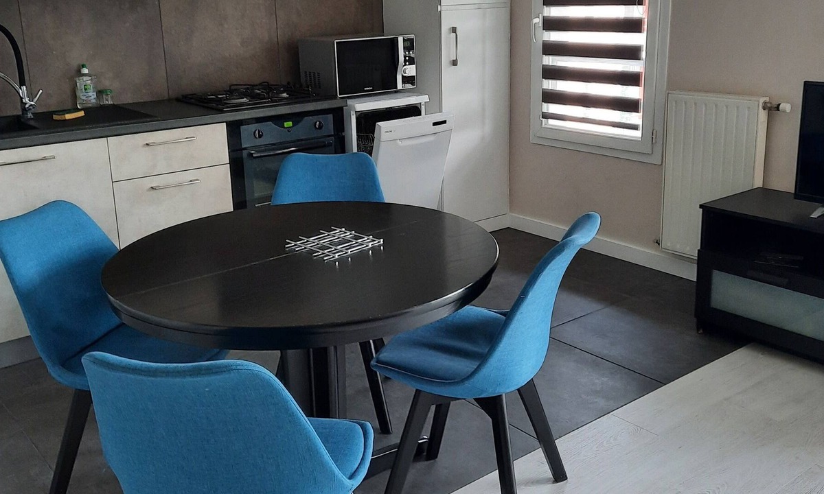 Scientrier Apartment | Apartment in the center of the village and 5 minutes from the A40