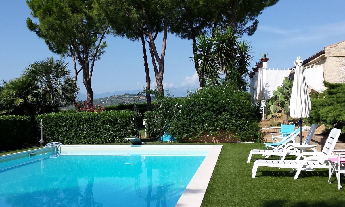 Citta Sant'Angelo Apartment | Apartment "Iris"
