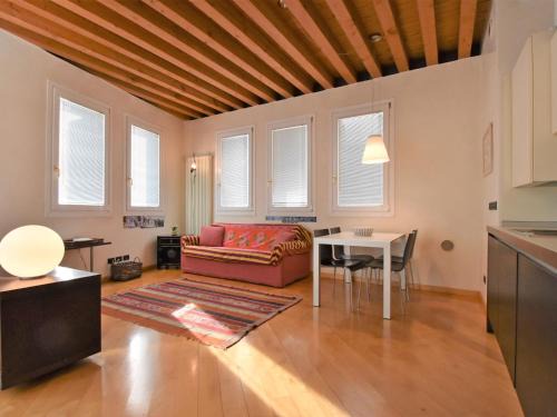 Molina Apartment | Apartment Iris by Interhome