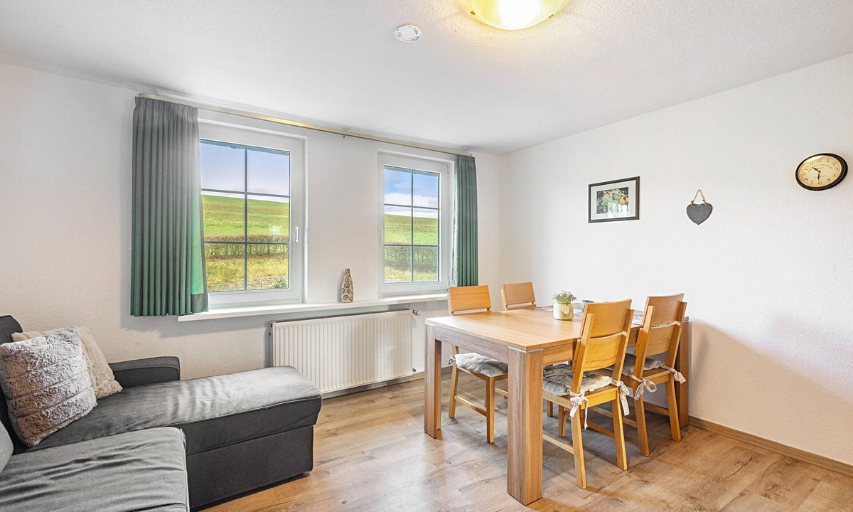 Gellinghausen Apartment | Apartment 'Klatschmohn' with shared terrace and Wi-Fi