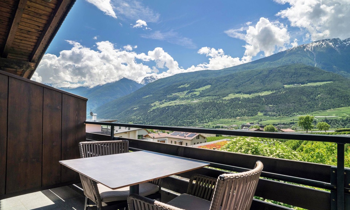 Silandro Apartment | Apartment 'Kortscherhof Apt Typ 6-4' with Mountain View, Shared Garden and Wi-Fi