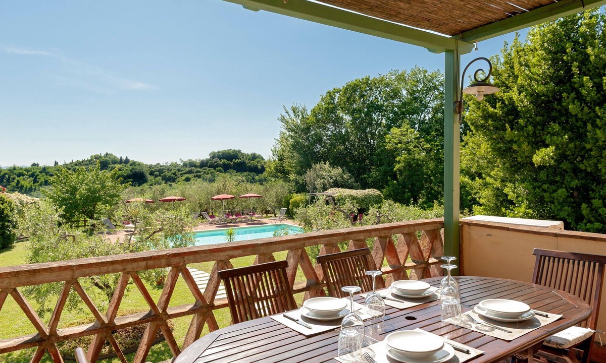 Montecastello Apartment | Apartment 'La Terrazza' with Shared Pool, Garden, and Wi-Fi