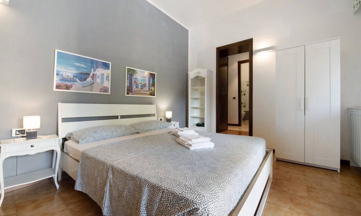 Olginate Apartment | Apartment 'La Terrazza Di Basilio' with Lake View, Balcony and Wi-Fi
