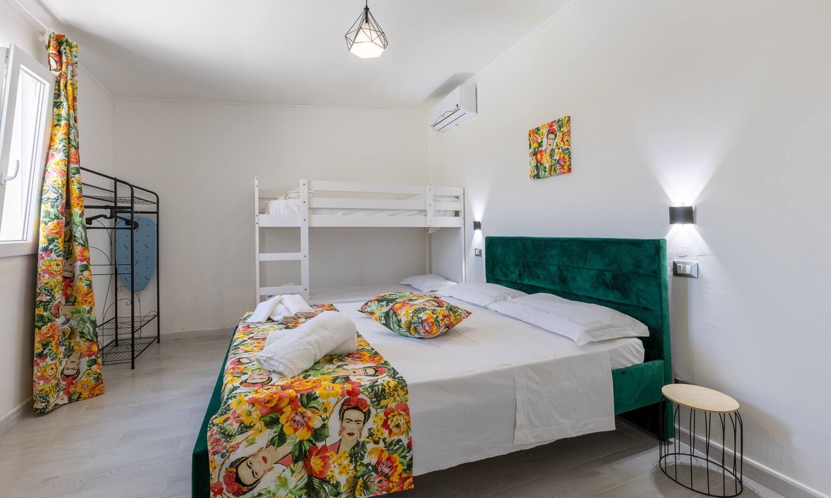 Granelli Apartment | Apartment "Laguna Blu" with Private Terrace & Wi-Fi
