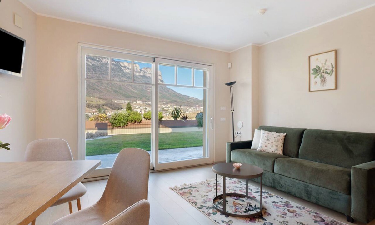 St. Michael/San Michele Apartment | Apartment 'Landhaus Antonius Suite Maximus' with Mountain View, garden and Air Conditioning