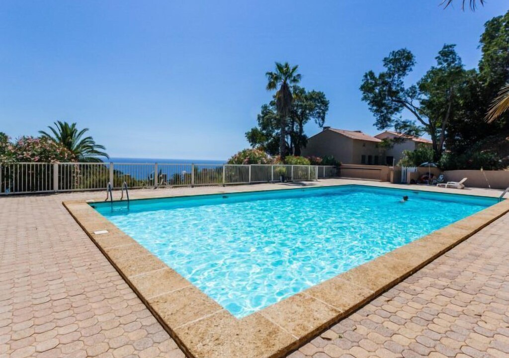 Le Rayol Apartment | Apartment Le Paradou in Rayol Canadel - 4 persons, 1 bedrooms
