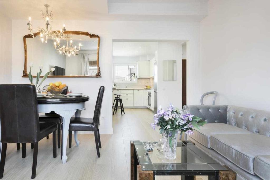 Sant Marti de Provencals Apartment | Apartment Leonor