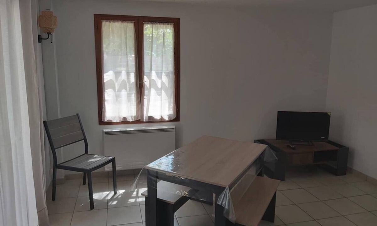 Roquevaire Apartment | Apartment "Les Loges