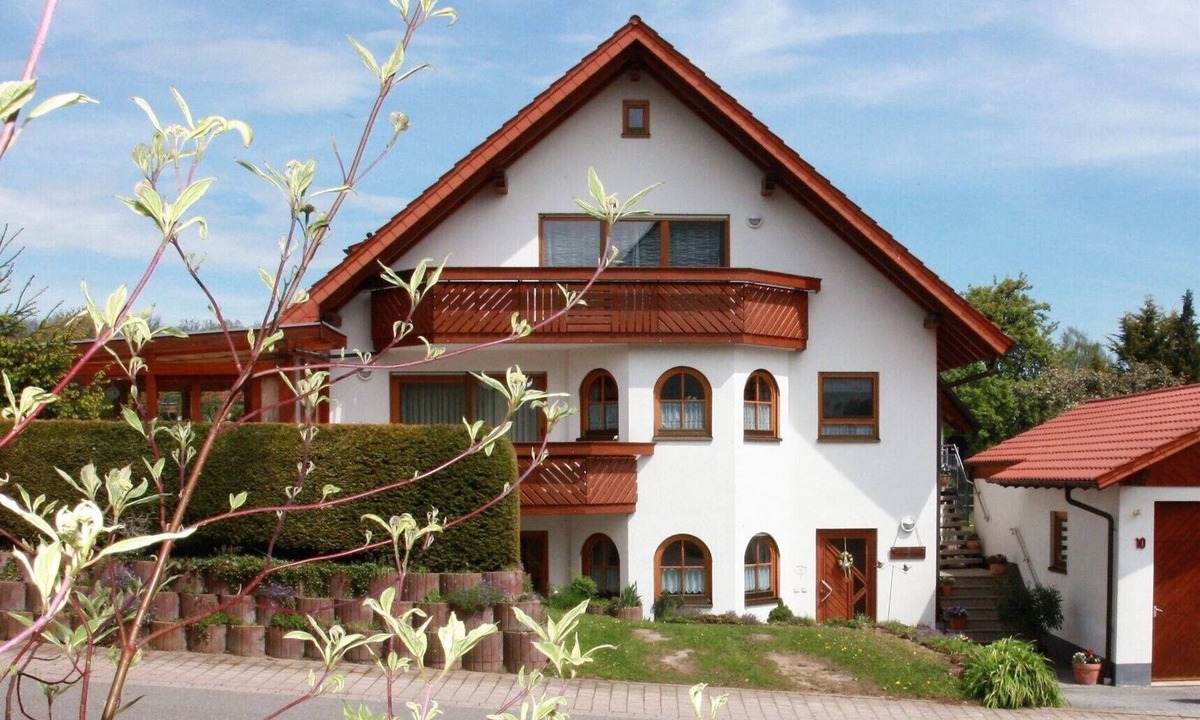 Oberlengenhardt Apartment | Apartment 'Linder' with Private Terrace and Wi-Fi