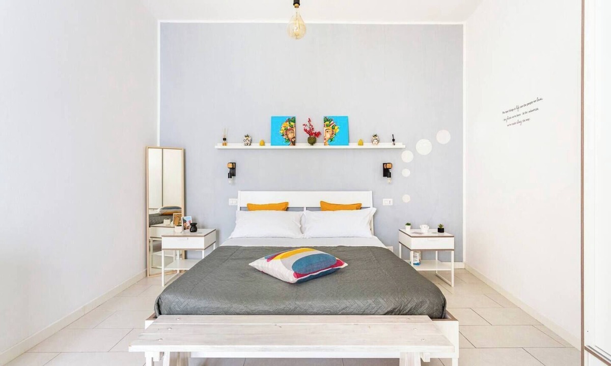 Castellammare Apartment | Apartment located within walking distance of Palermo's historic La Vucciria market