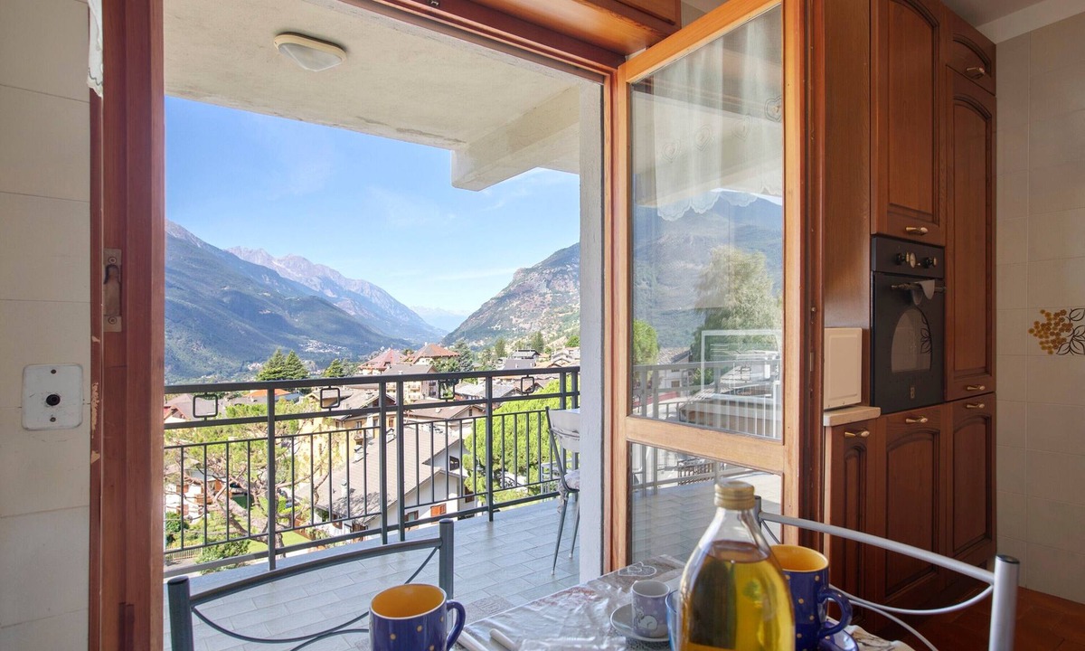 Saint-Vincent Apartment | Apartment 'Maison Du Soleil - Bien-être' with Mountain View, Private Terrace and Wi-Fi